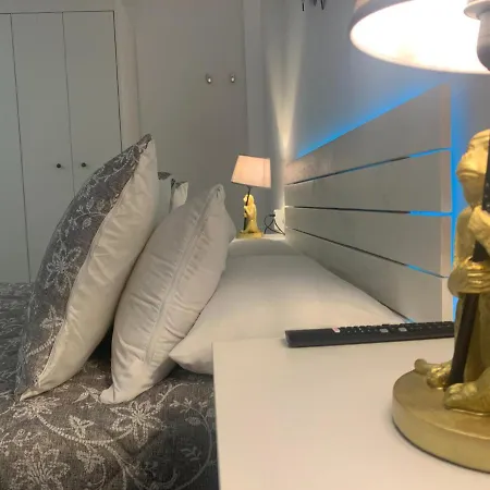 Loben House Apartment *